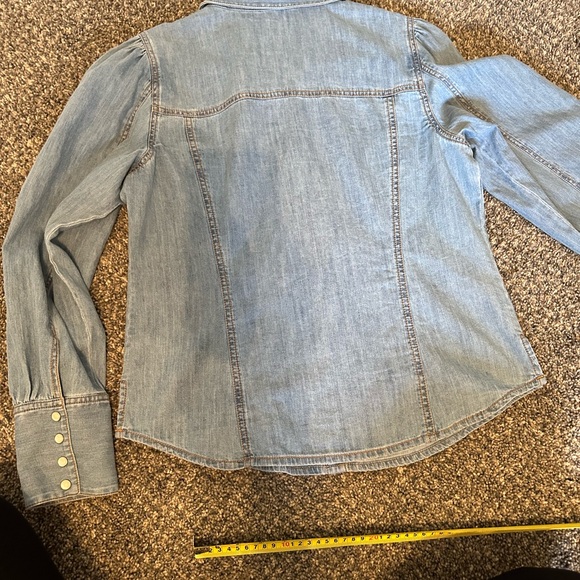 Veronica Beard denim button down - Picture 5 of 6
